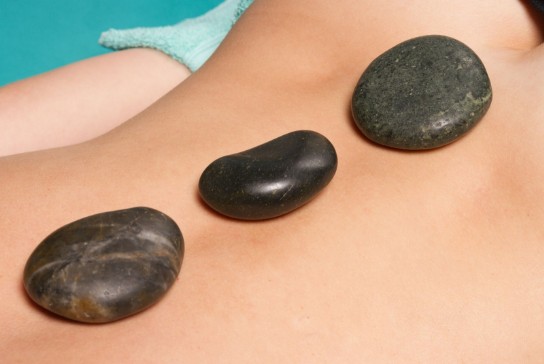 Hot-Stone-Behandlung Hot-Stone-Behandlung