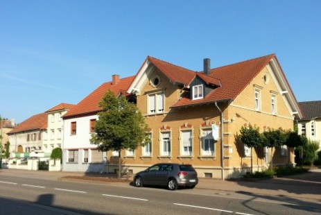Ansicht der Praxisräume Ansicht des Hauses mit den Praxisräumen